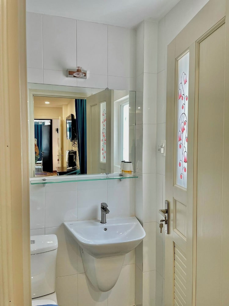 sakura hostel saigon