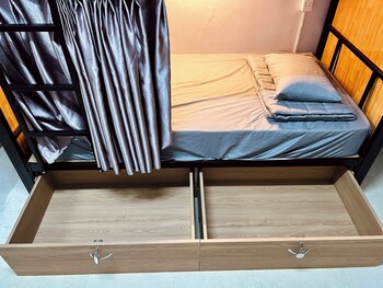 sakura hostel saigon