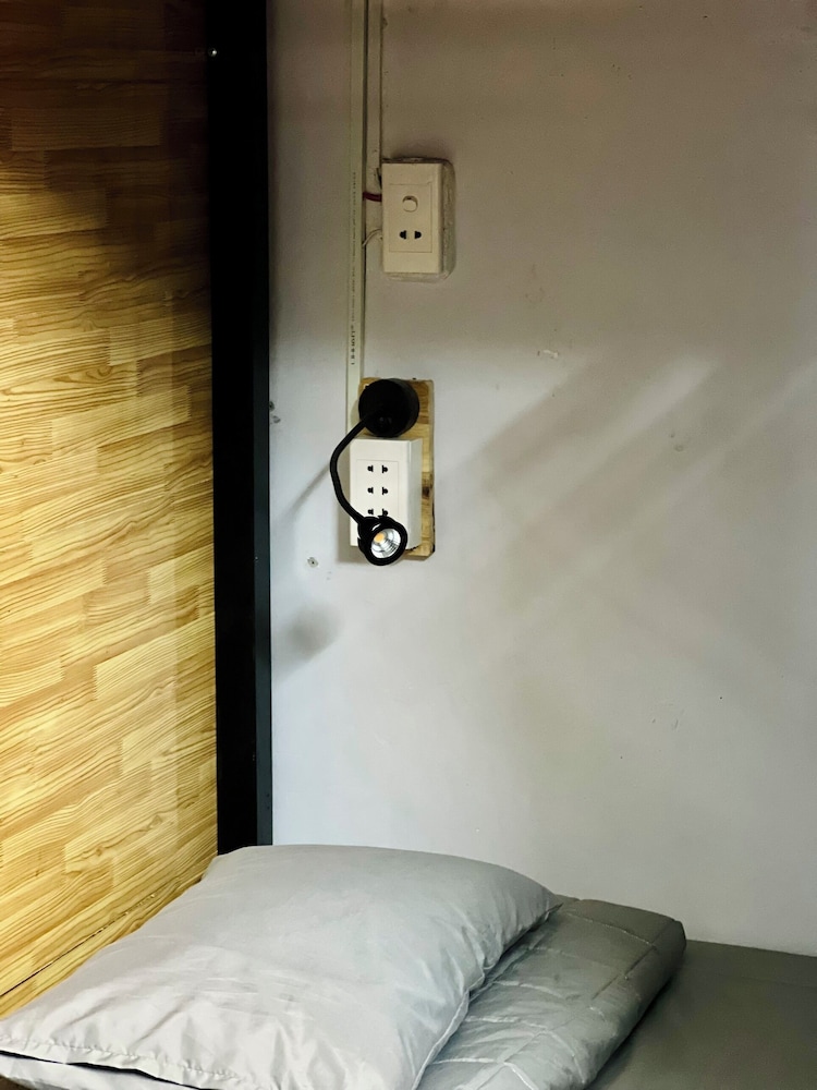 sakura hostel saigon