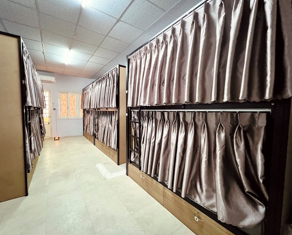 sakura hostel saigon