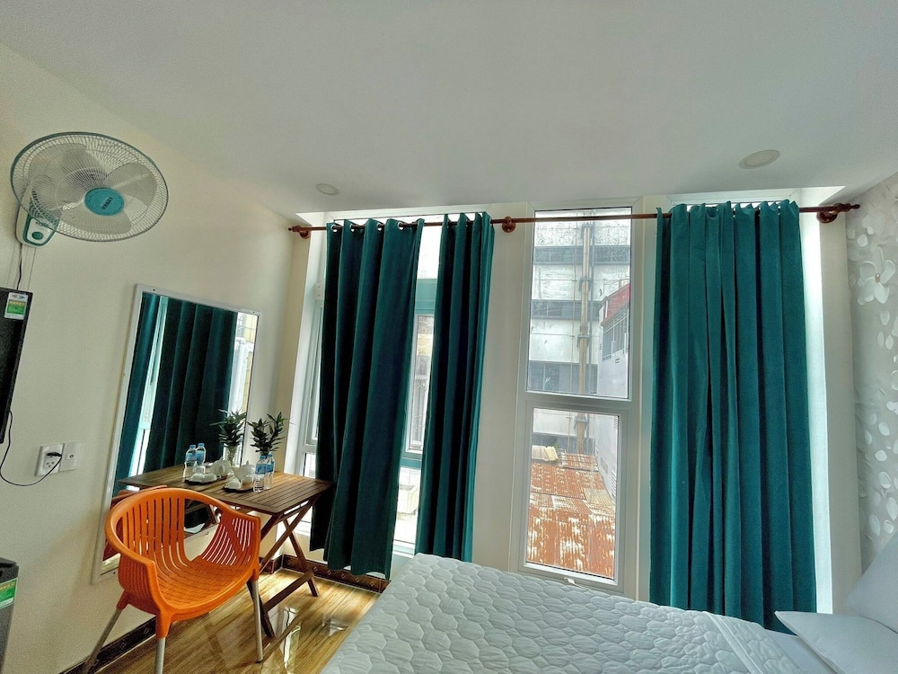 sakura hostel saigon