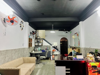 sakura hostel saigon