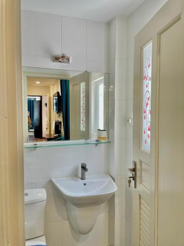 sakura hostel saigon