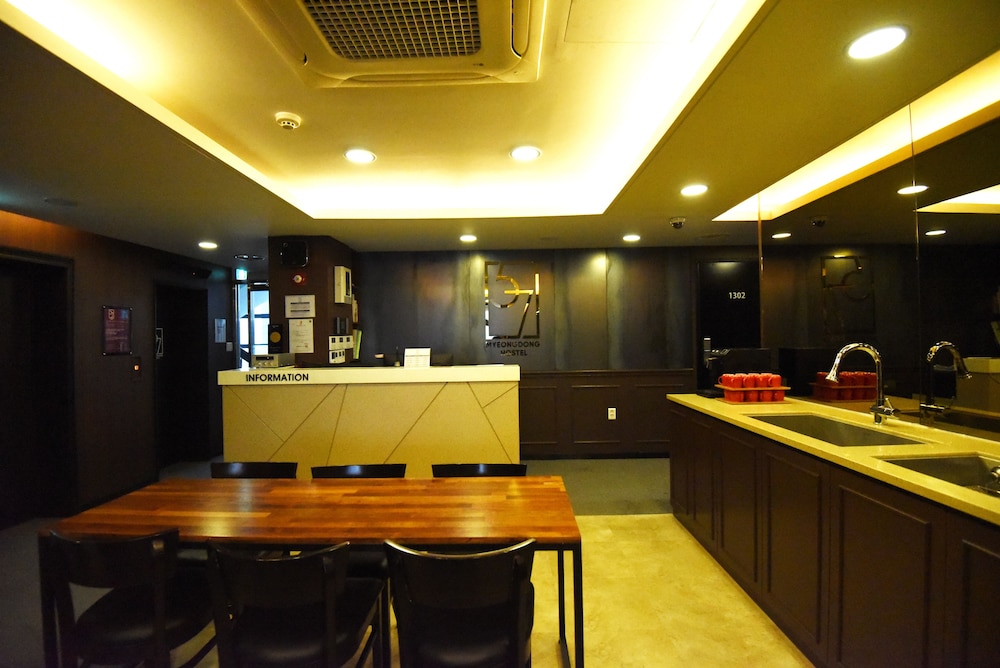 57 myeongdong hostel