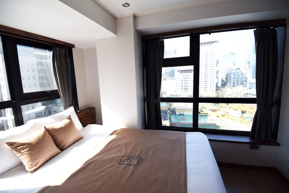 57 myeongdong hostel