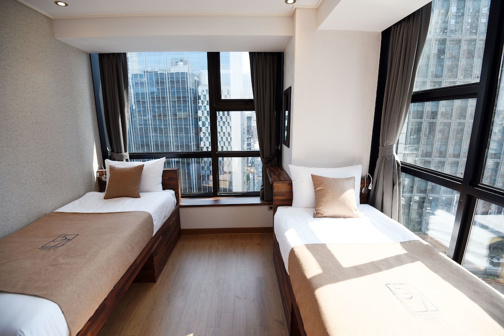 57 myeongdong hostel