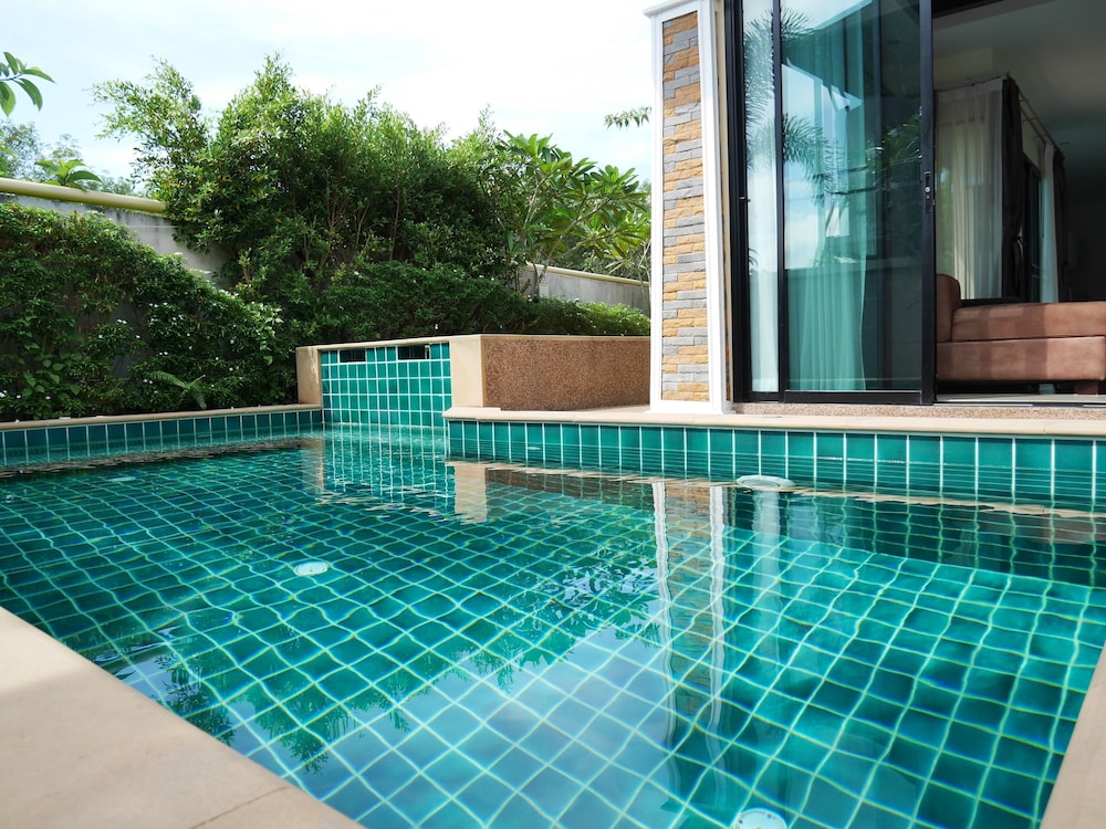 aonang oscar pool villas