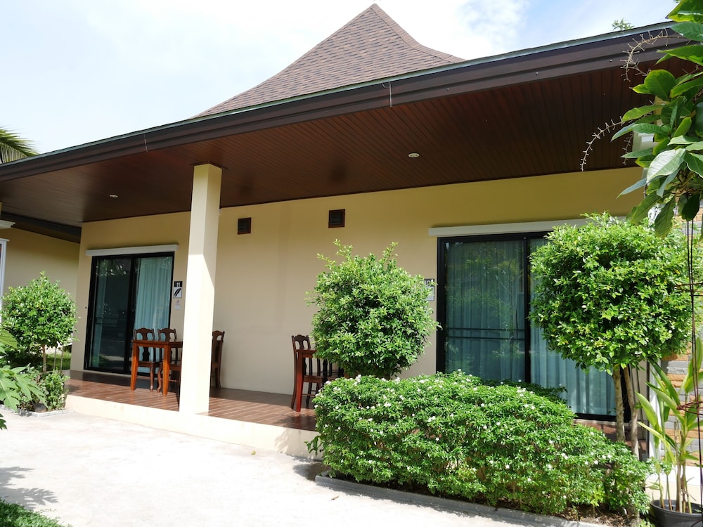 aonang oscar pool villas
