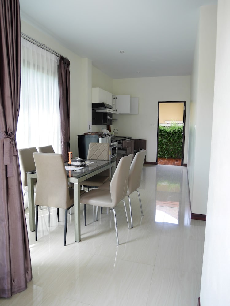 aonang oscar pool villas