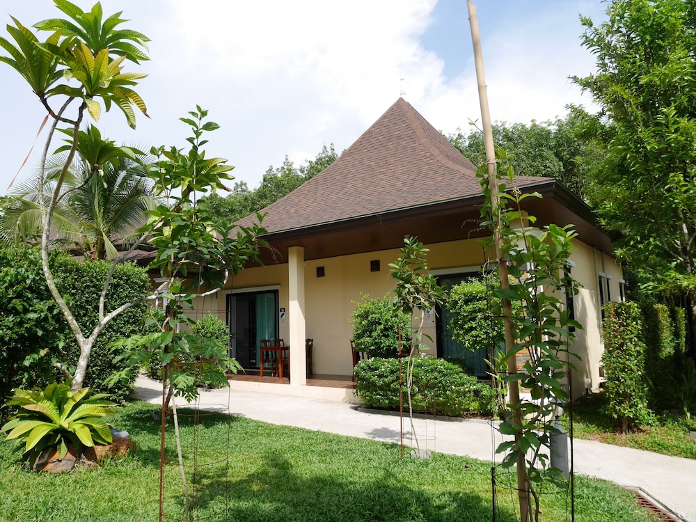 aonang oscar pool villas