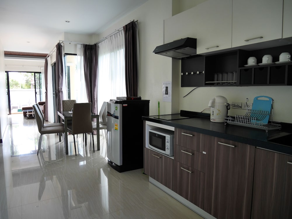 aonang oscar pool villas