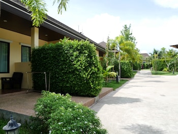 aonang oscar pool villas