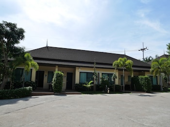 aonang oscar pool villas