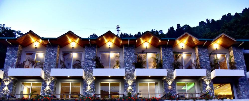 seasons hotel by xperience