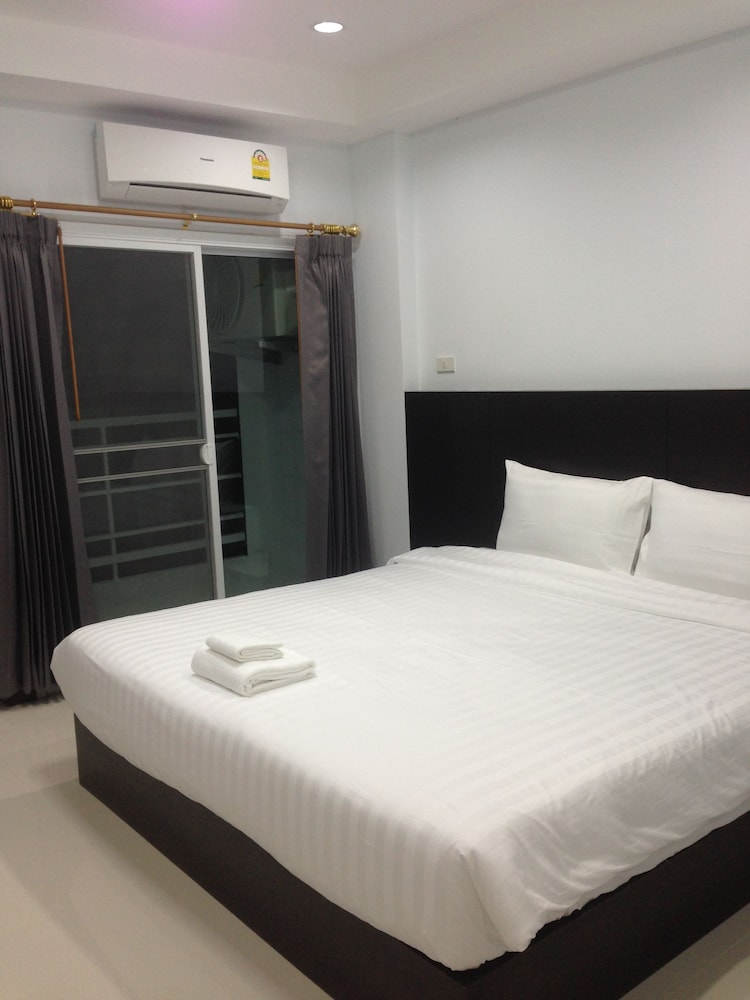 praiyanan place hotel