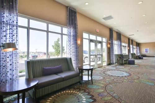 holiday inn bismarck by ihg