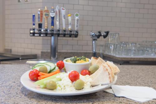 holiday inn bismarck by ihg
