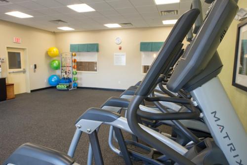 holiday inn bismarck by ihg