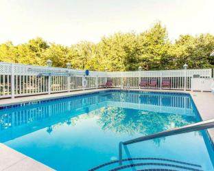 comfort suites woodstock atlanta north
