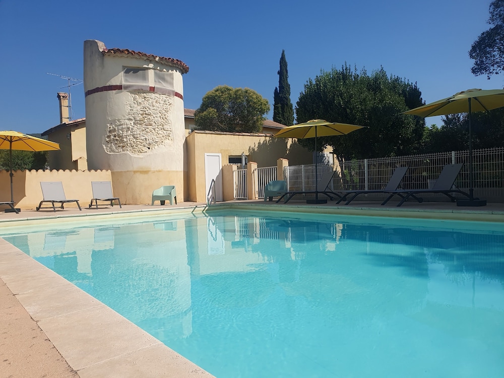 hotel le mas des quintrands