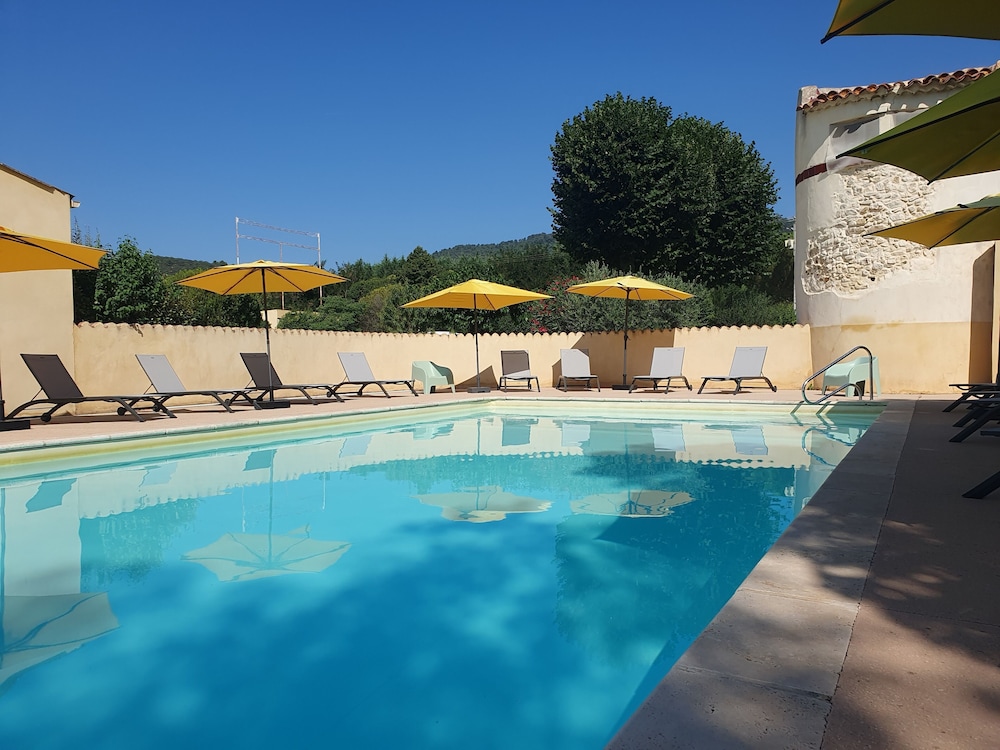 hotel le mas des quintrands