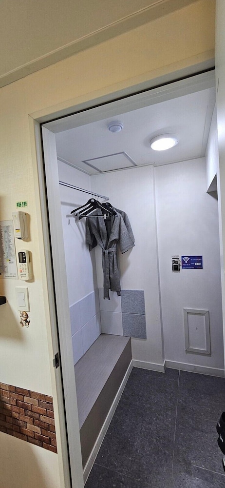 ekonomy hotel incheon