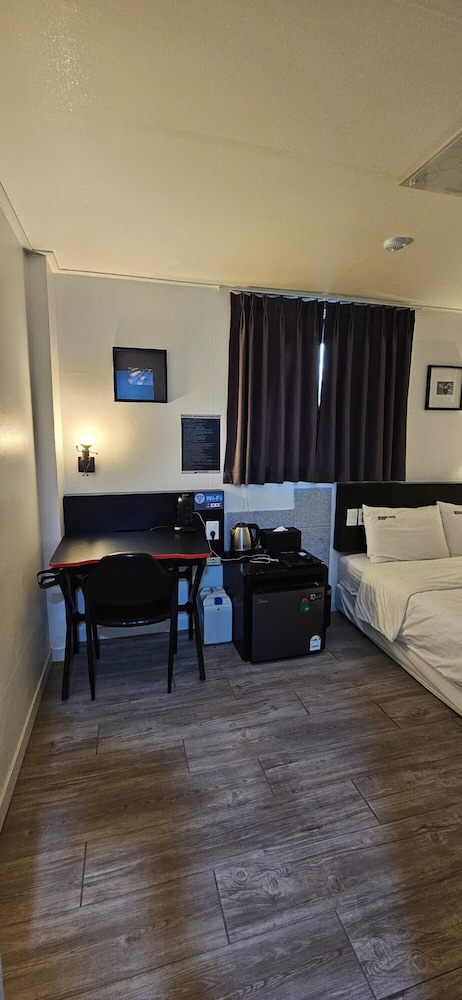 ekonomy hotel incheon