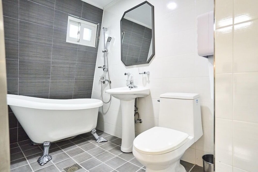 ekonomy hotel incheon