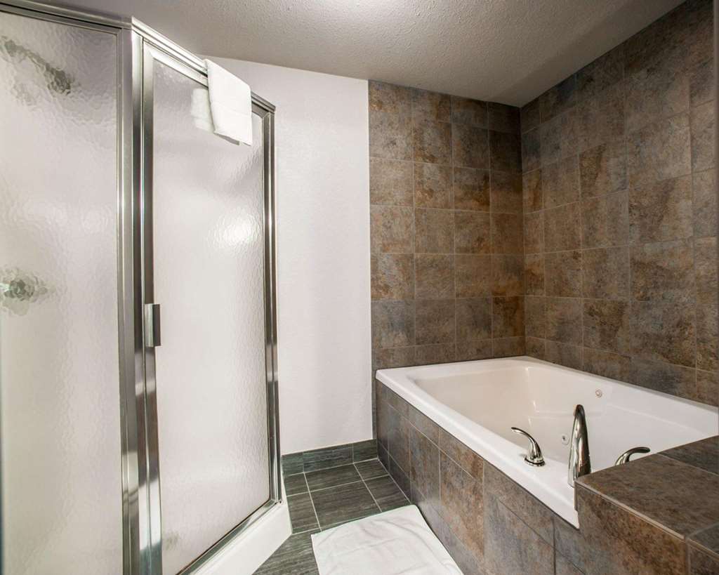 comfort suites nashville airport bna