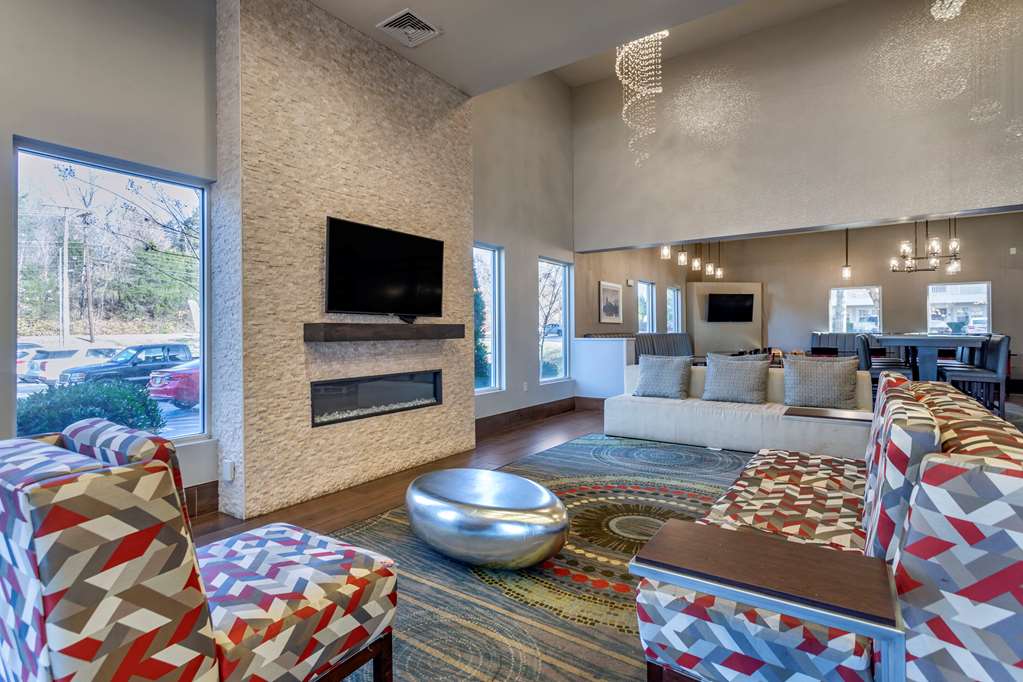 comfort suites nashville airport bna