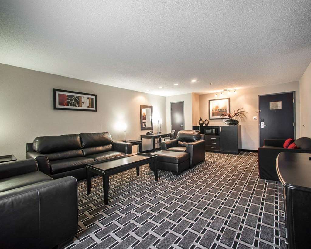 comfort suites nashville airport bna