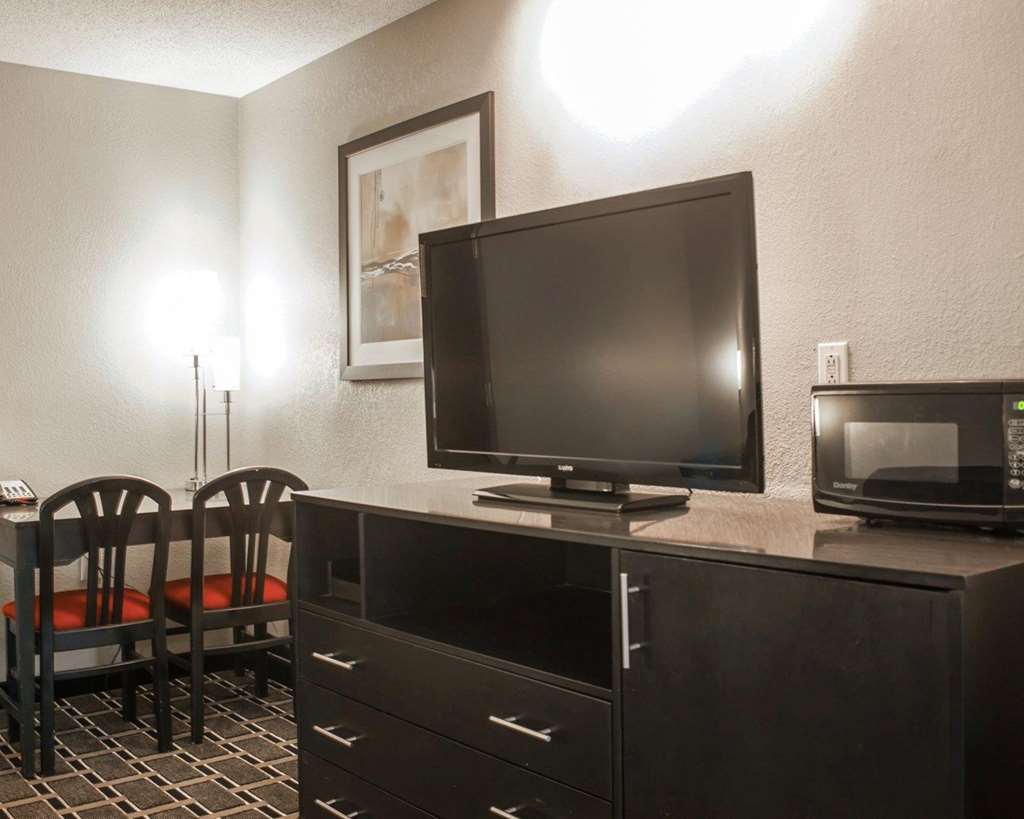 comfort suites nashville airport bna
