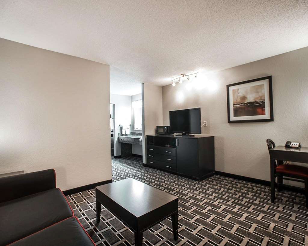 comfort suites nashville airport bna