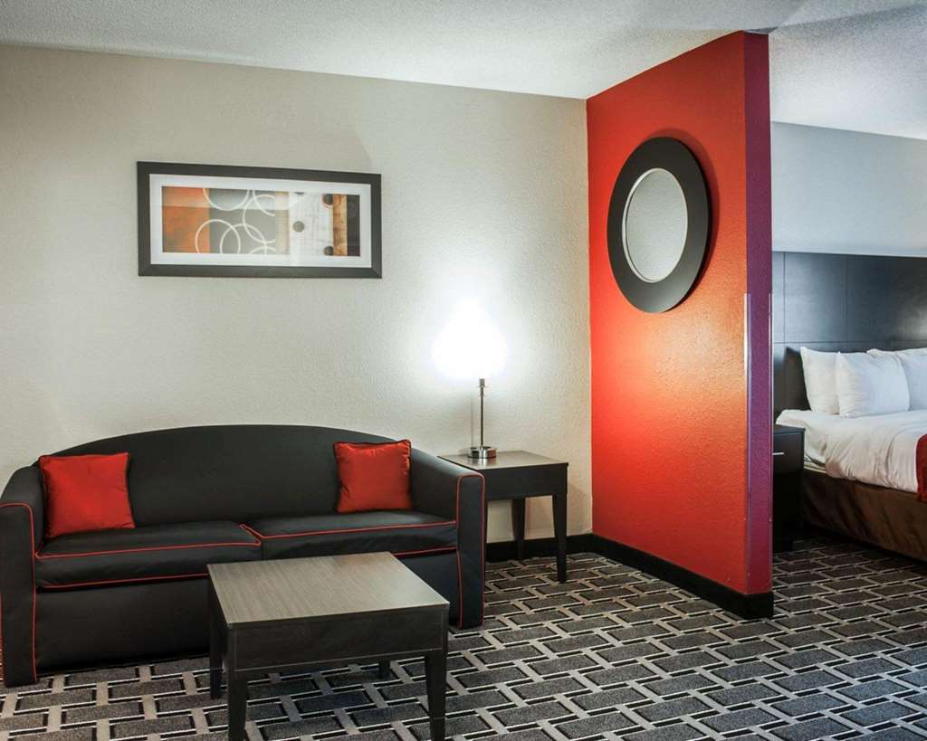 comfort suites nashville airport bna