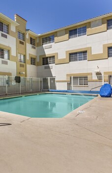 Comfort Suites Phoenix Airport,Phoenix>>Arizona,3 star
