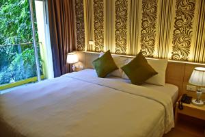 ocean ole hotel patong