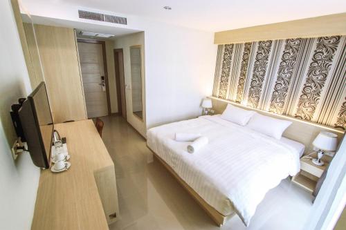 ocean ole hotel patong