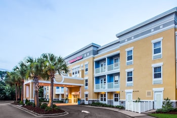 comfort suites at isle of palms connector