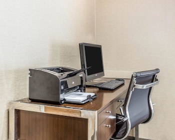 comfort suites at isle of palms connector