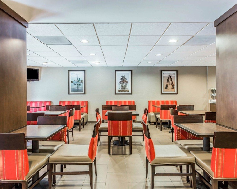 comfort suites at isle of palms connector