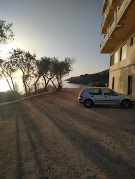 lavreotiki