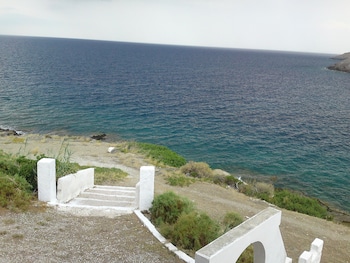lavreotiki
