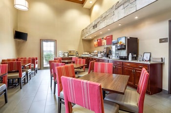 comfort suites at par 4 resort