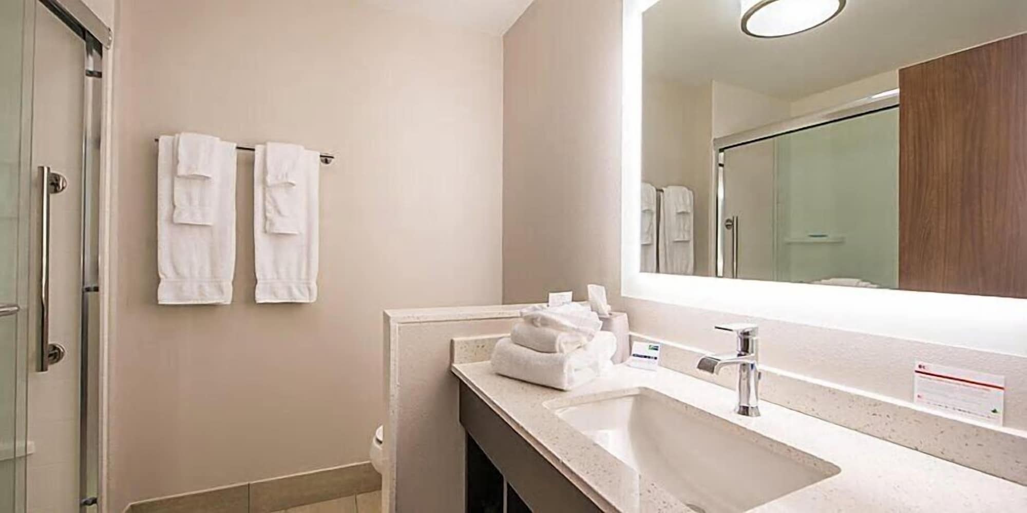 holiday inn express and suites atlanta tucker northlake