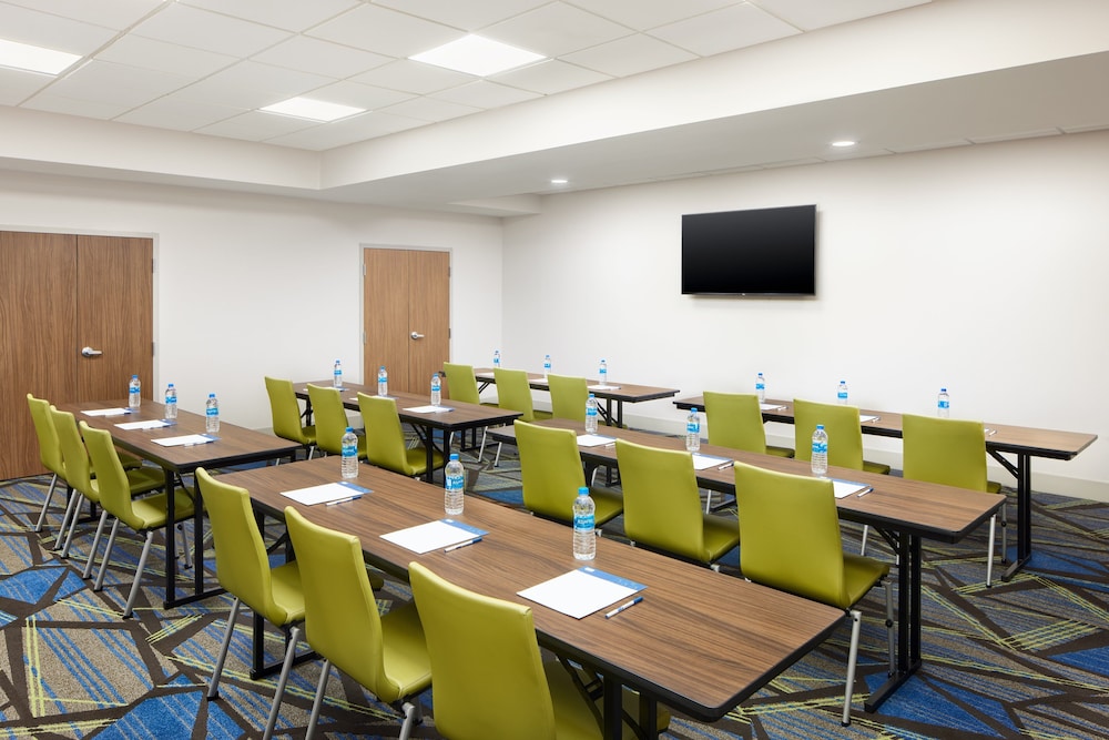 holiday inn express and suites atlanta tucker northlake