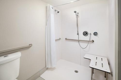 holiday inn express and suites atlanta tucker northlake