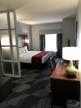 comfort suites olive branch memphis south