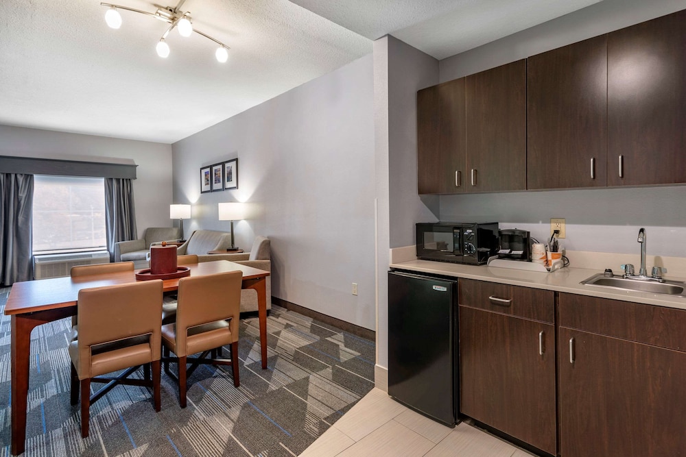 comfort suites olive branch memphis south