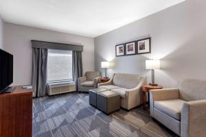 comfort suites olive branch memphis south