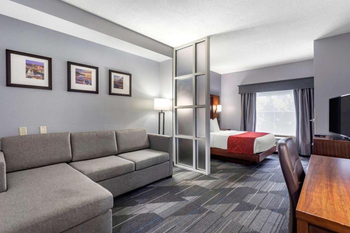 comfort suites olive branch memphis south